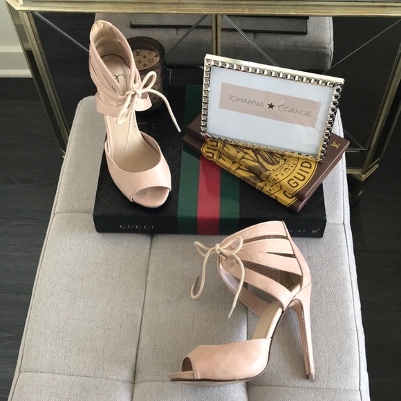Heart In D Shoes - ❗️Price firm! Heart In D Faux Leather Sandals